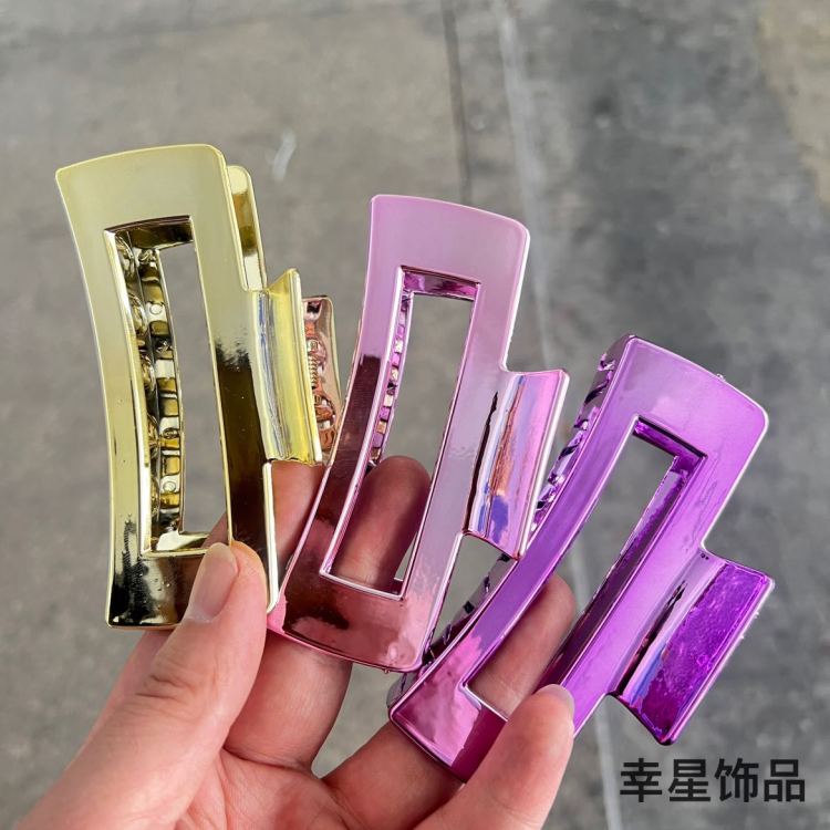 Uv-plated simple and elegant hair clips, large shark clips for women, new high-end and high-gloss hair accessories Item Picture