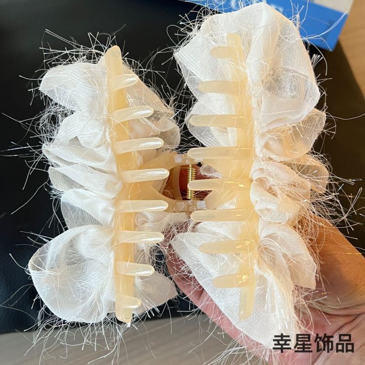 Feather clip, bubble hair clip, updo, super fairy-like hair accessory, high-end clip, large furry shark clip, hair accessory Item Picture