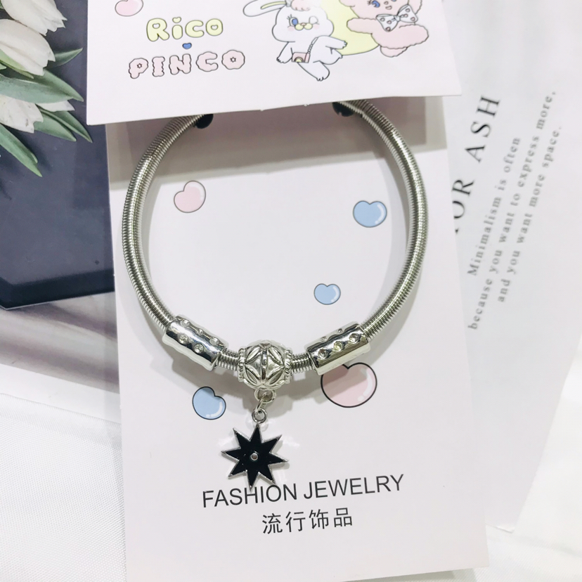 Fashionable bracelets, bangles, handrings, jewelry, alloy pendants, accessories and bracelets pic 1