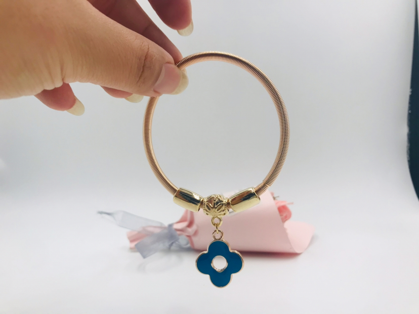 一朵小花配件吊坠手链手环手镯镯子初中生首饰手饰饰品金色详情3