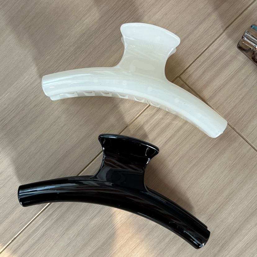 High-end and elegant hairpin at the back of the head, wavy hair clip, a new type of shark clip headwear and hair accessory that is popular among Internet celebrities pic 6