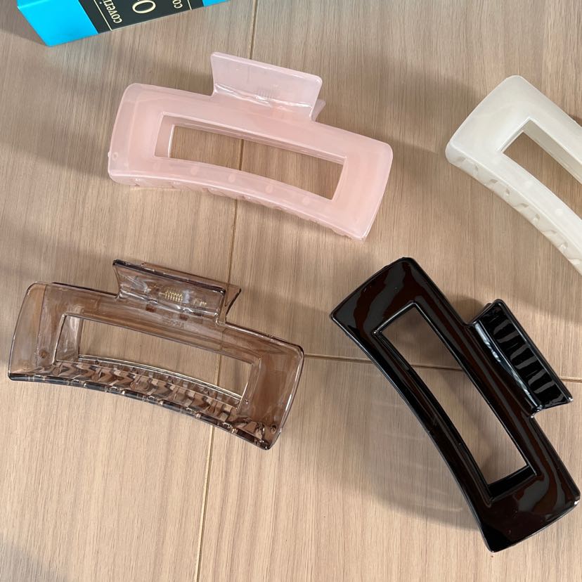 High-end and elegant hairpin at the back of the head, wavy hair clip, a new type of shark clip headwear and hair accessory that is popular among Internet celebrities pic 2