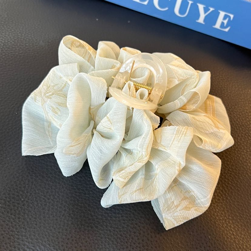 Cloud Bubble clip, large butterfly hair clip, new style hair clip, high-end look, back head updo, shark clip hair accessory pic 8