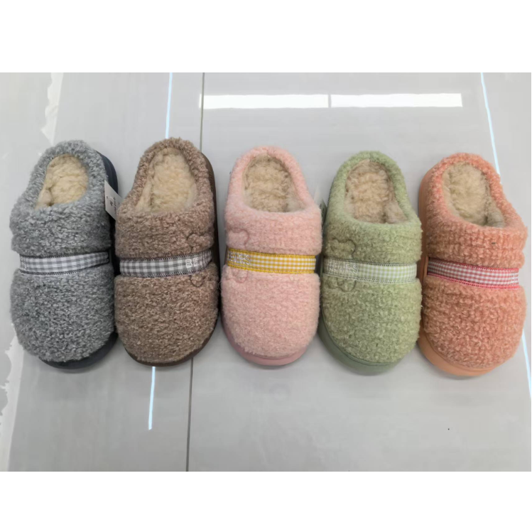 New autumn and winter simple embroidered side-sewn cotton slippers, export slippers, warm and comfortable home slippers wholesale full figure