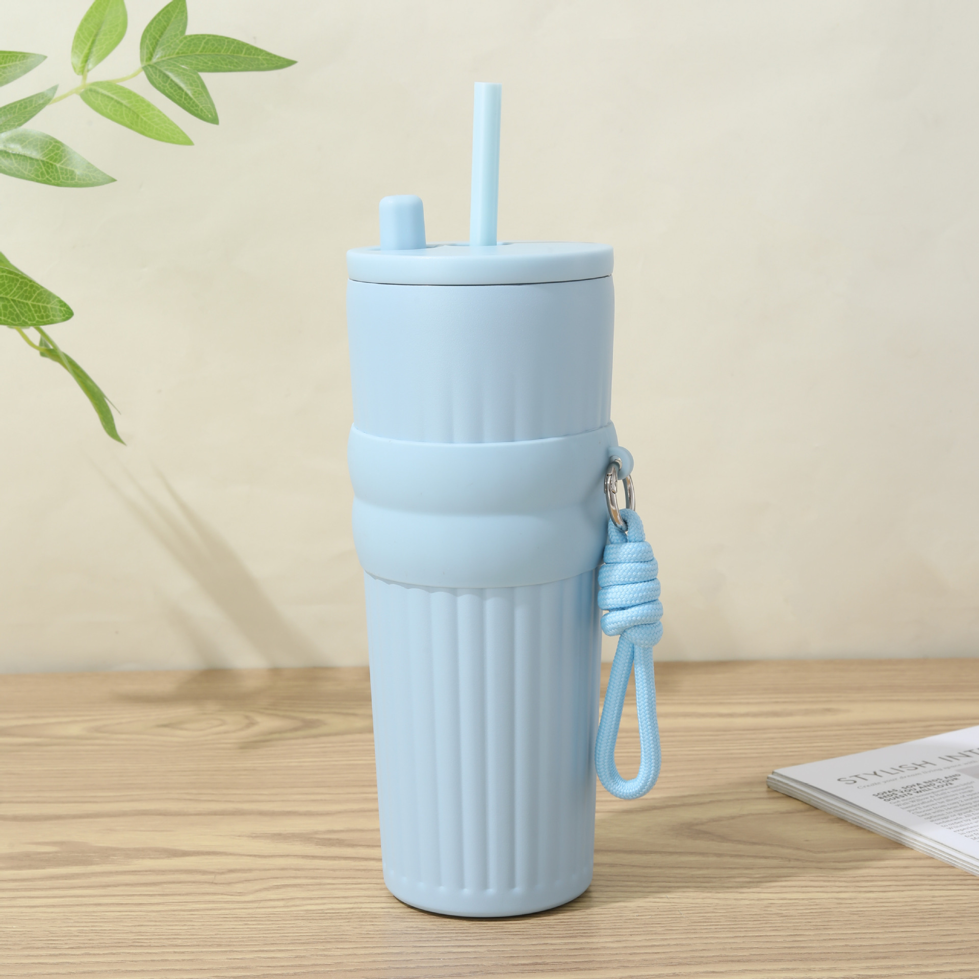 跨境条纹极光杯316不锈钢保温杯双层真空户外运动吸管水杯带皮套白底实物图