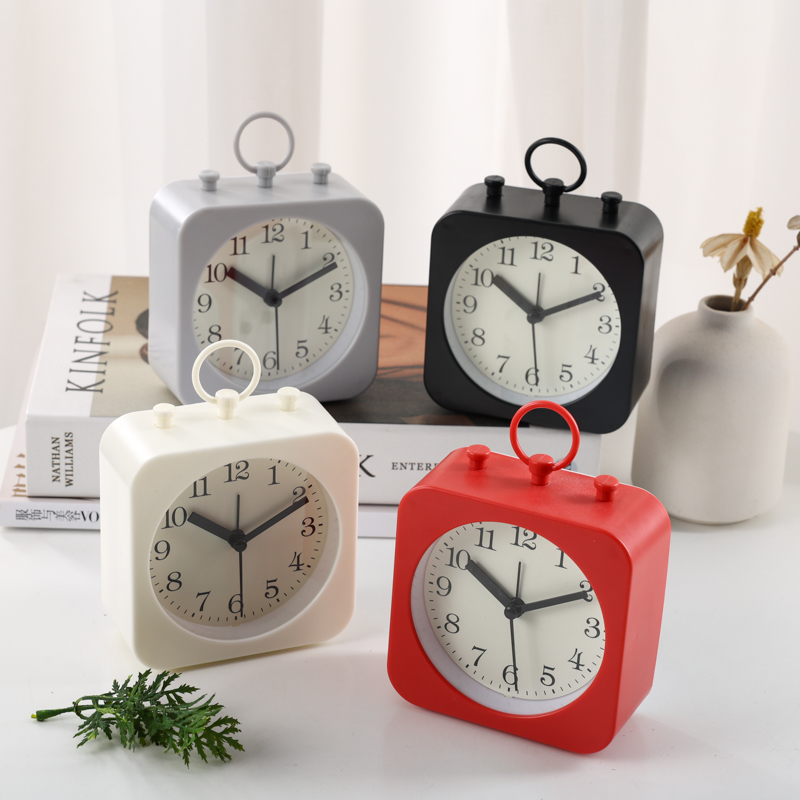 Factory direct sales of cartoon alarm clocks, student alarm clocks, desktop alarm clocks, and student gifts Application Scenario