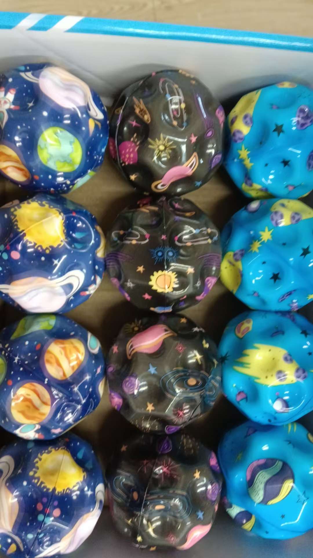 高弹球，可带灯带手腕，国内外供货厂家直销详情9