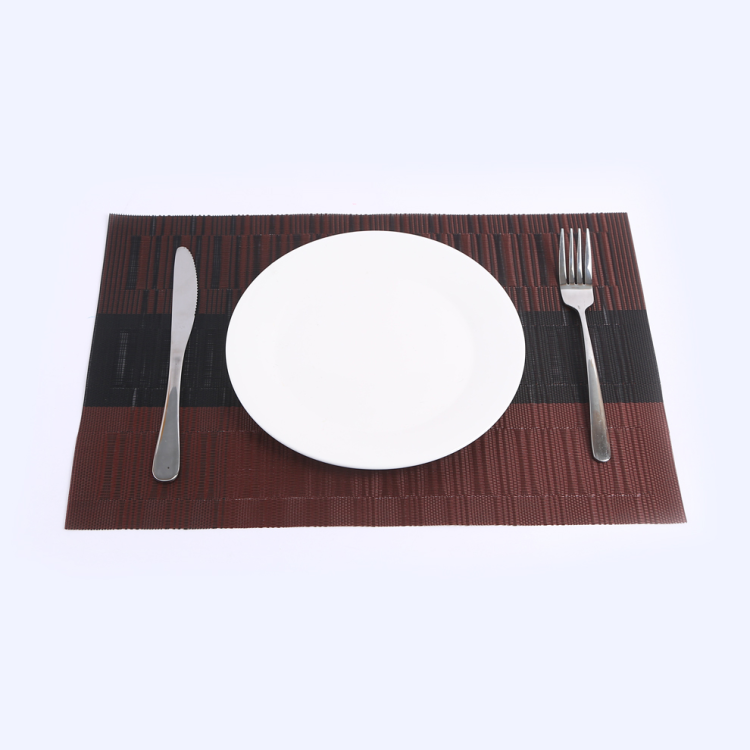 Household heat-resistant tableware MATS, rectangular waterproof, heat-resistant and heat-insulating MATS, European-style dining table MATS, Western placemats, stain-resistant and easy to clean Application Scenario