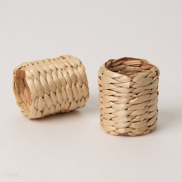 Corn husk water hyacinth grass napkin buckle, straw woven napkin ring mouth, fabric ring, rope woven napkin ring, hotel napkin ring mouth details Picture