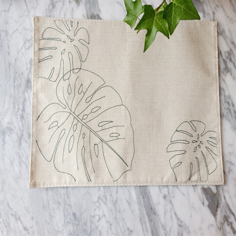 Double-layer leaf-embroidered cotton and linen fabric placemats, Japanese-style and European-style heat-insulating dining tables, DIY creative coasters, children's heat-resistant pads