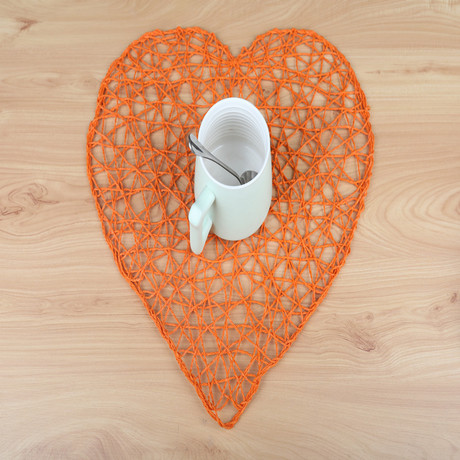 Pure hand-woven eco-friendly single-strand wood pulp paper heart-shaped placemats, teacup MATS, straw rope net MATS, kindergarten shooting props details Picture