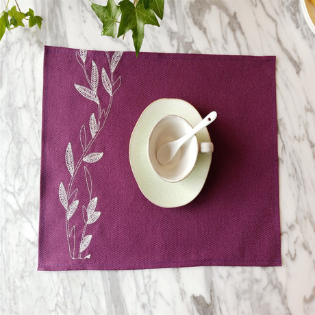 Eco-friendly single-layer embroidered cotton and linen placemats, Japanese-style and European-style heat-insulating table MATS, plate MATS, bowl MATS and cup MATS are indispensable for home use Application Scenario