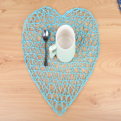 Pure hand-woven eco-friendly single-strand wood pulp paper heart-shaped placemats, teacup MATS, straw rope net MATS, kindergarten shooting props Application Scenario