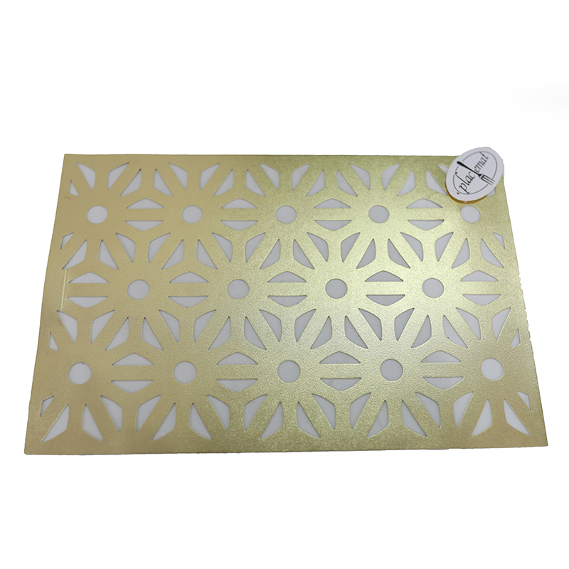 Creative European-style circular hollowed-out waterproof Western placemats, pvc plastic Teslin pads, heat insulation pads, coasters can be customized