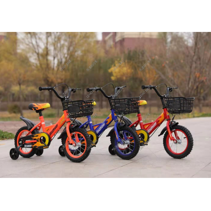 战士运动 儿童自行车锻炼骑行溜娃平稳发光车篮玩具