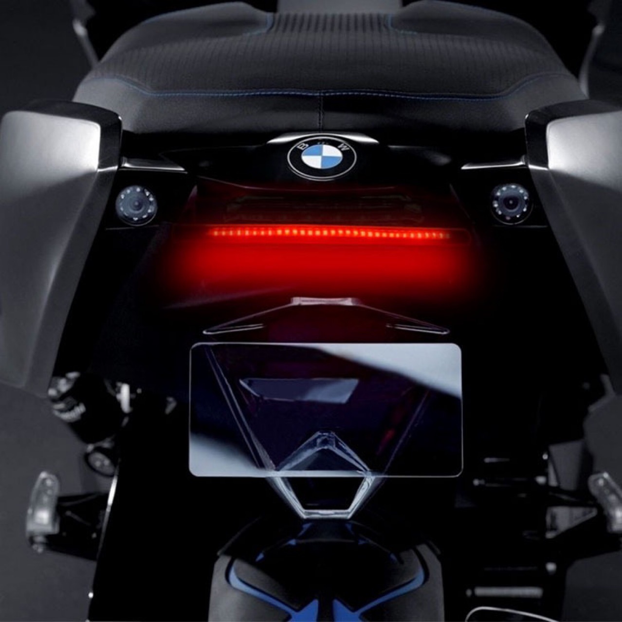 Motorcycle brake light, turn signal light, auxiliary light, universal scooter led integrated waterproof multi-functional auxiliary light strip Specification drawing
