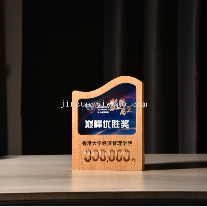 Colorful solid wood crystal trophies with exquisite packaging are now available on the new market with quality guaranteed details Picture