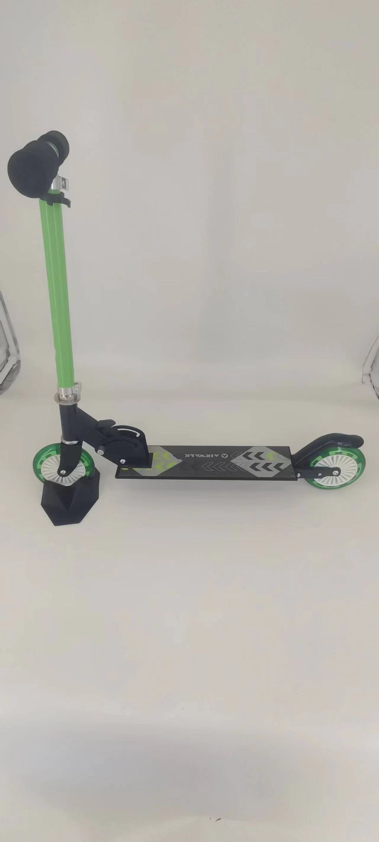 Scooters for children aged 6-12, three-wheeled scooters for 2-6-7-12 boys and girls, shining scooters, sliding scooters, and yo-yo scooters pic 4