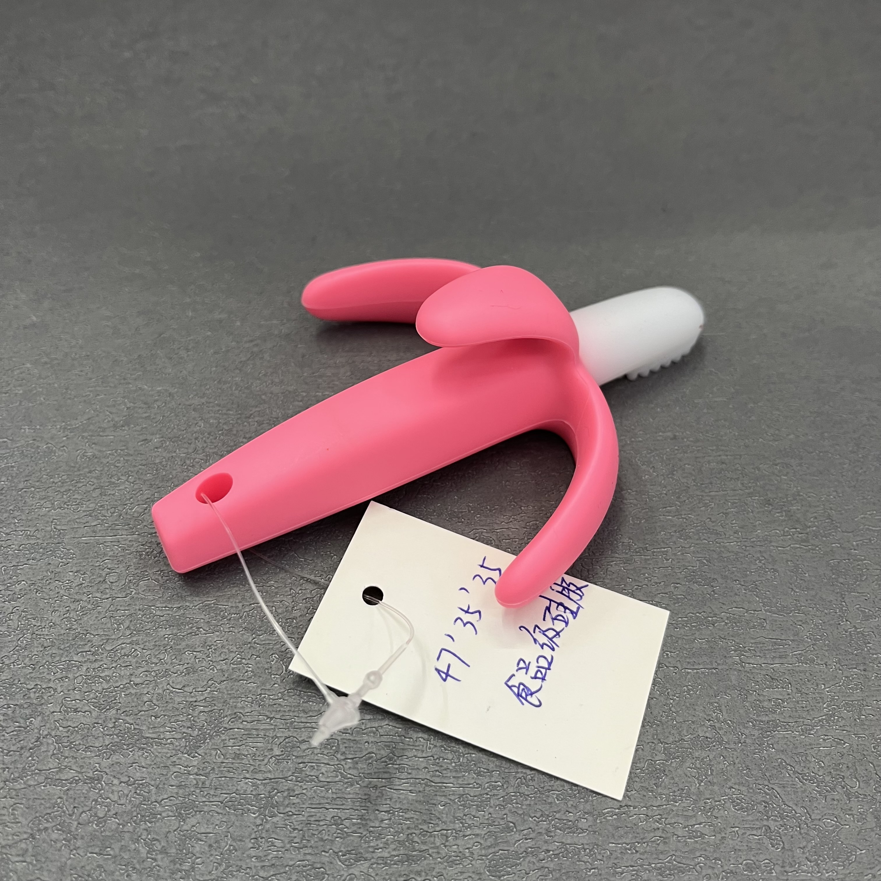 2022 Baby Toothbrush and teething Ring New all-silicone Banana teething Ring Silicone baby banana teething ring anti-hole pic 2