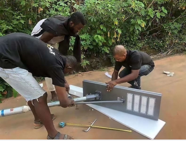 AIBUCUO巨舶太阳能路灯工程路灯大功率户外铝合金一体化led路灯详情18