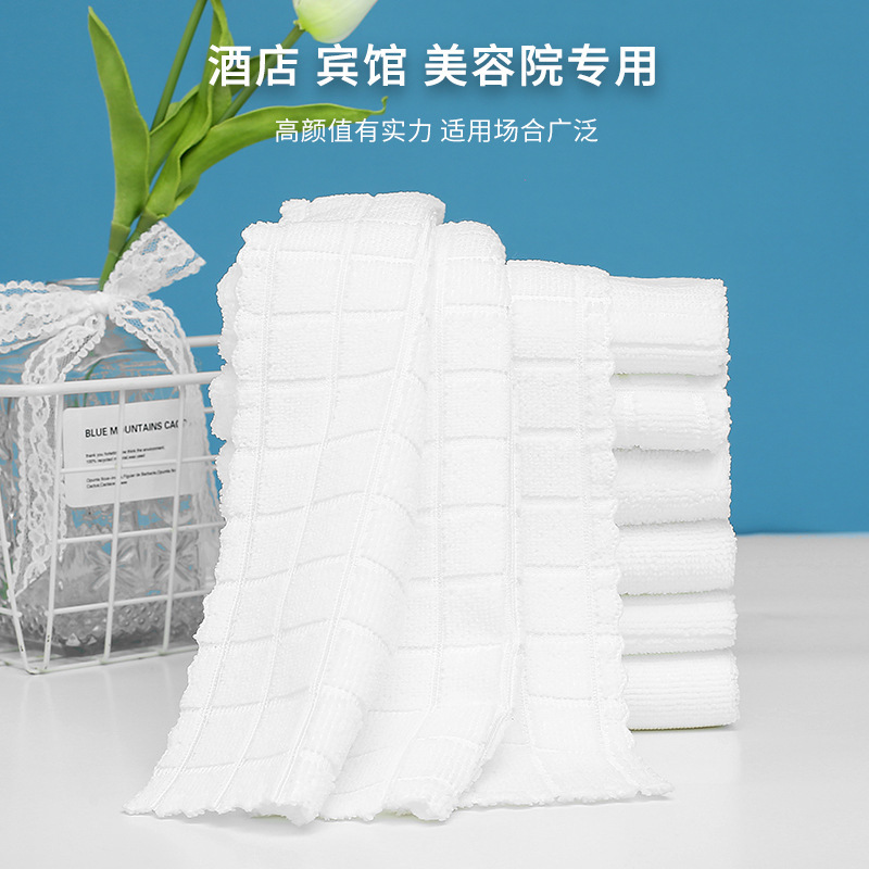 Disposable white bath towel, absorbent for beauty salons, thickened square towel for bathing and foot massage in hotels and guesthouses