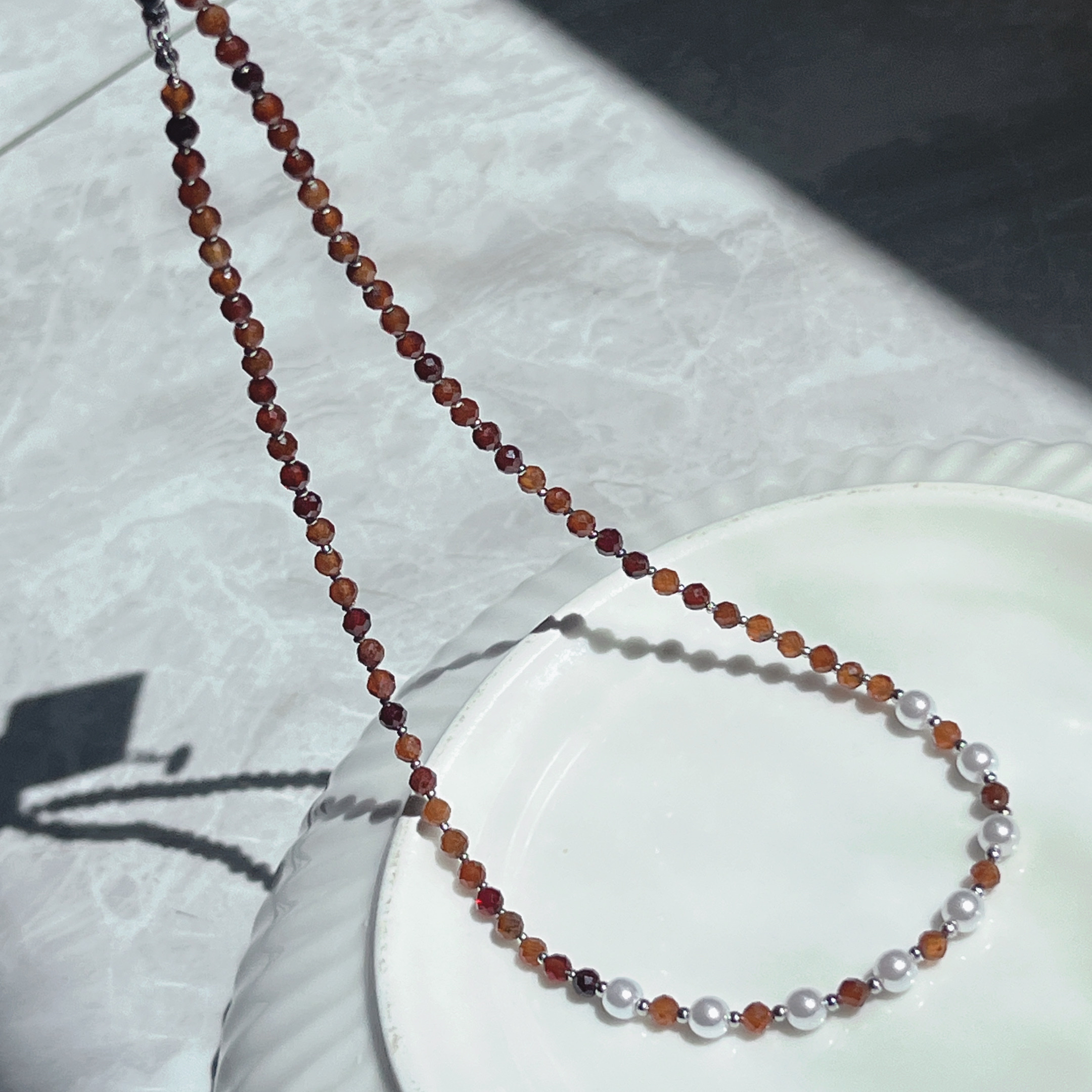 Yunyi Shijia Orange Pomegranate Natural Stone Necklace with beaded design, exuding a sense of high-end, understated luxury style, light luxury and niche collarbone chain, high cost performance, natural stone necklace pic 2