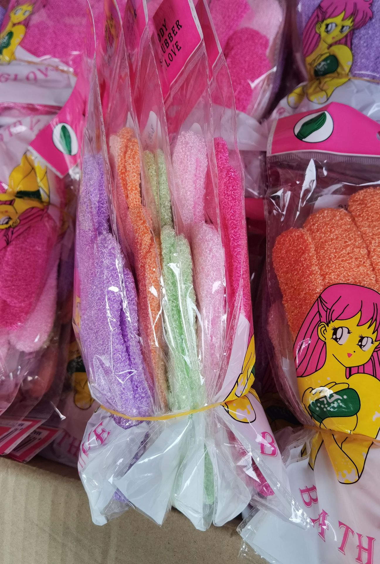 Korean five-finger bath and scrubbing gloves, a fashionable household nylon exfoliating glove and a perfect scrub bath glove pic 7