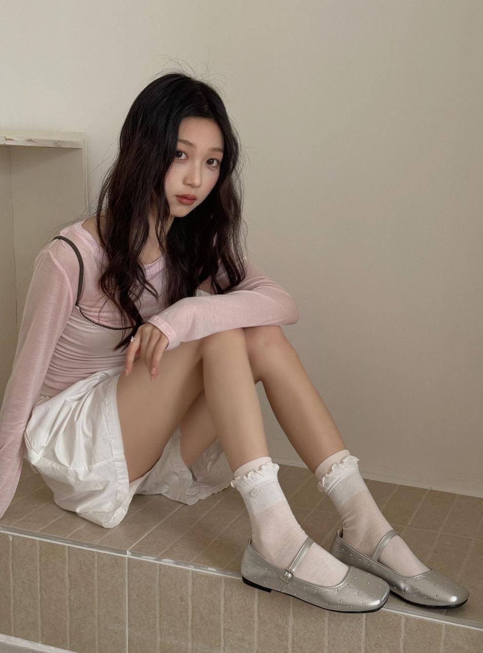 Boneless color-blocking cake edge pile socks for women spring and summer, thin cotton sweet polka dot button mid-calf socks miu ballet style pic 12