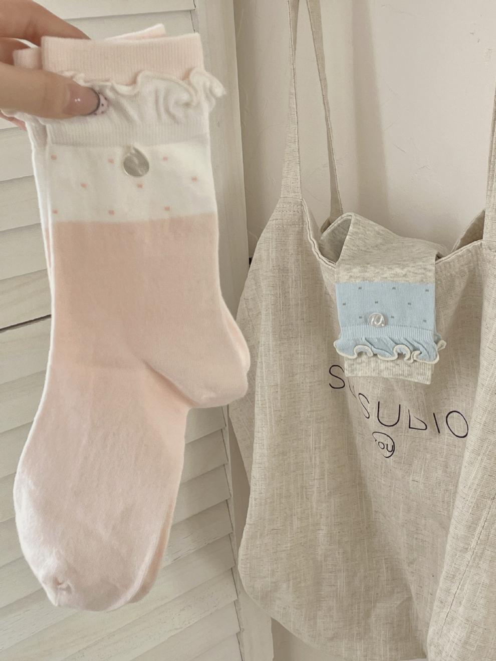 Boneless color-blocking cake edge pile socks for women spring and summer, thin cotton sweet polka dot button mid-calf socks miu ballet style pic 3