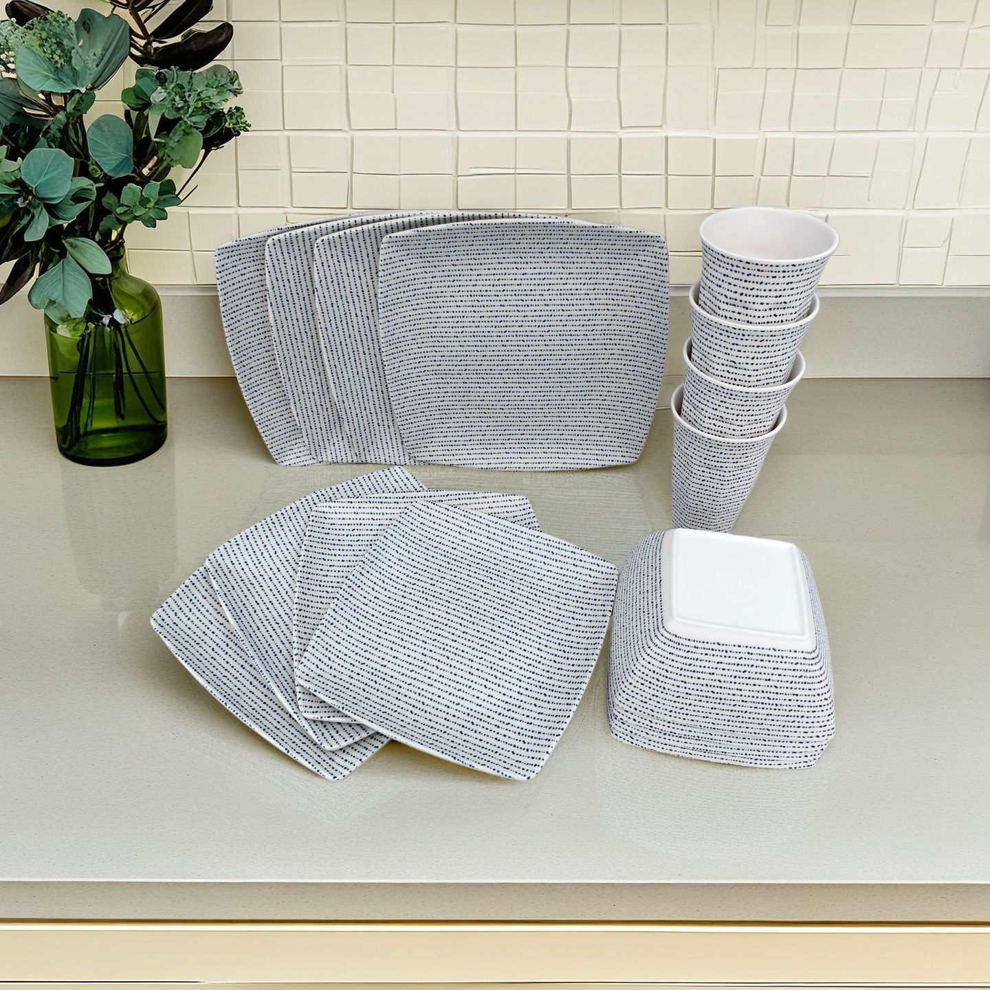 Cross-border Amazon has released a set of hollowed-out melamine tableware for Christmas parties and festivals pic 1