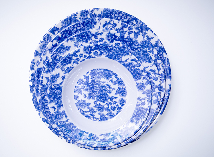 Round blue and white printed pattern fish serving plate for restaurants and kitchens, eco-friendly, simple and multi-color home dining plate pic 2