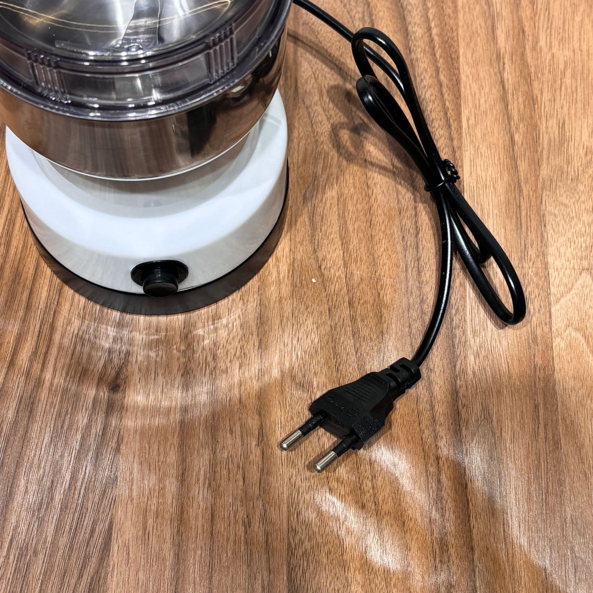 Grinder跨境4刀多功能带手柄家用研磨机电动研磨器磨粉机详情8