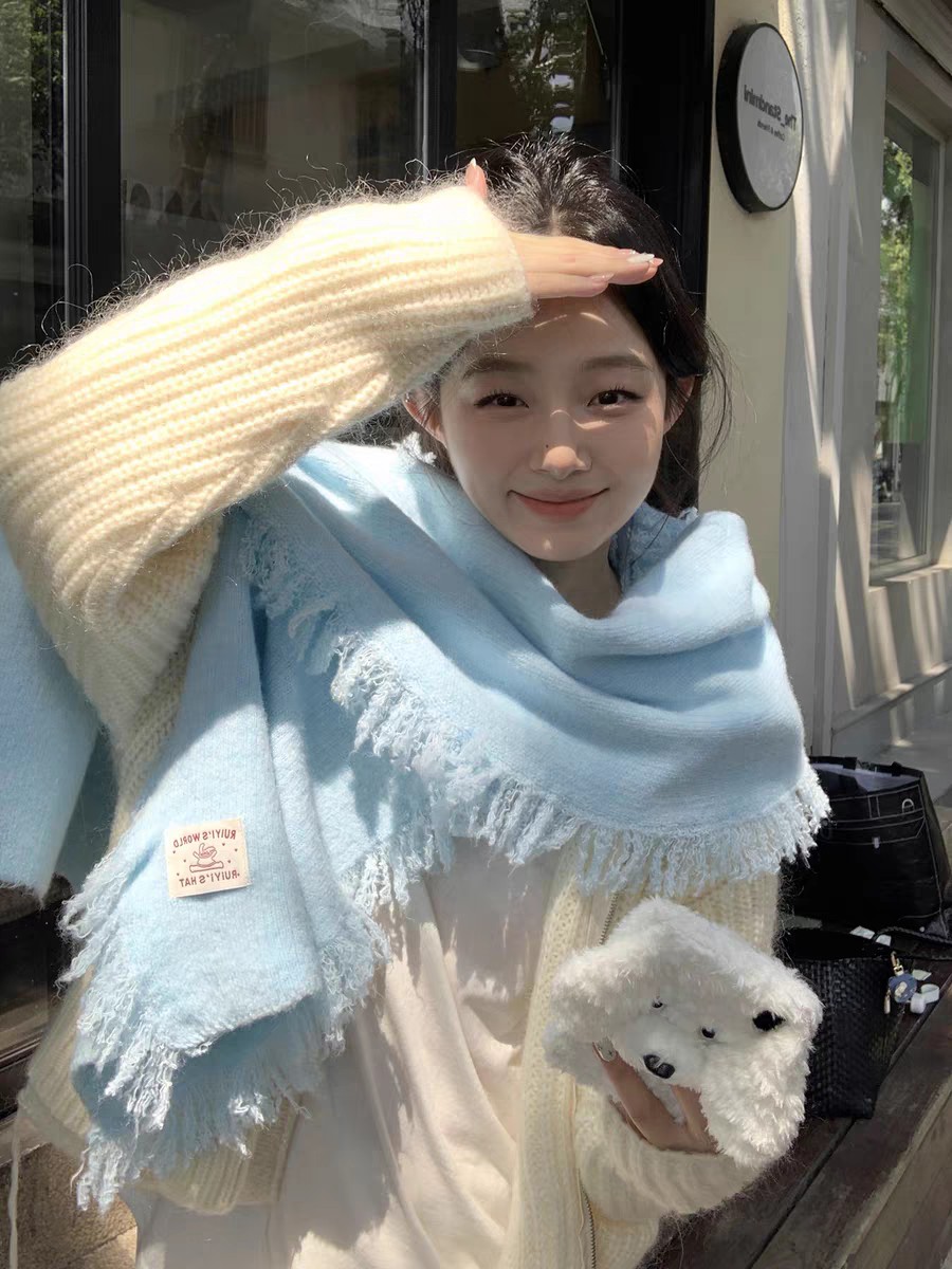 New in-stock cross-border wholesale e-commerce live-streaming supply chain dynamic tassel caterpillar long scarves are available pic 1
