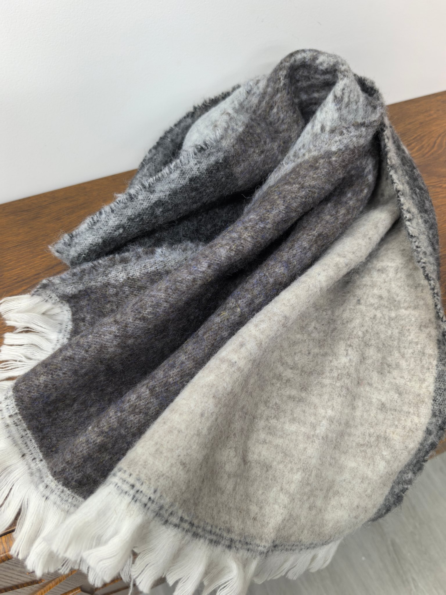 New cross-border wholesale scarf e-commerce live-streaming supplier supplies wool magic ring gradient meteor shower pic 9
