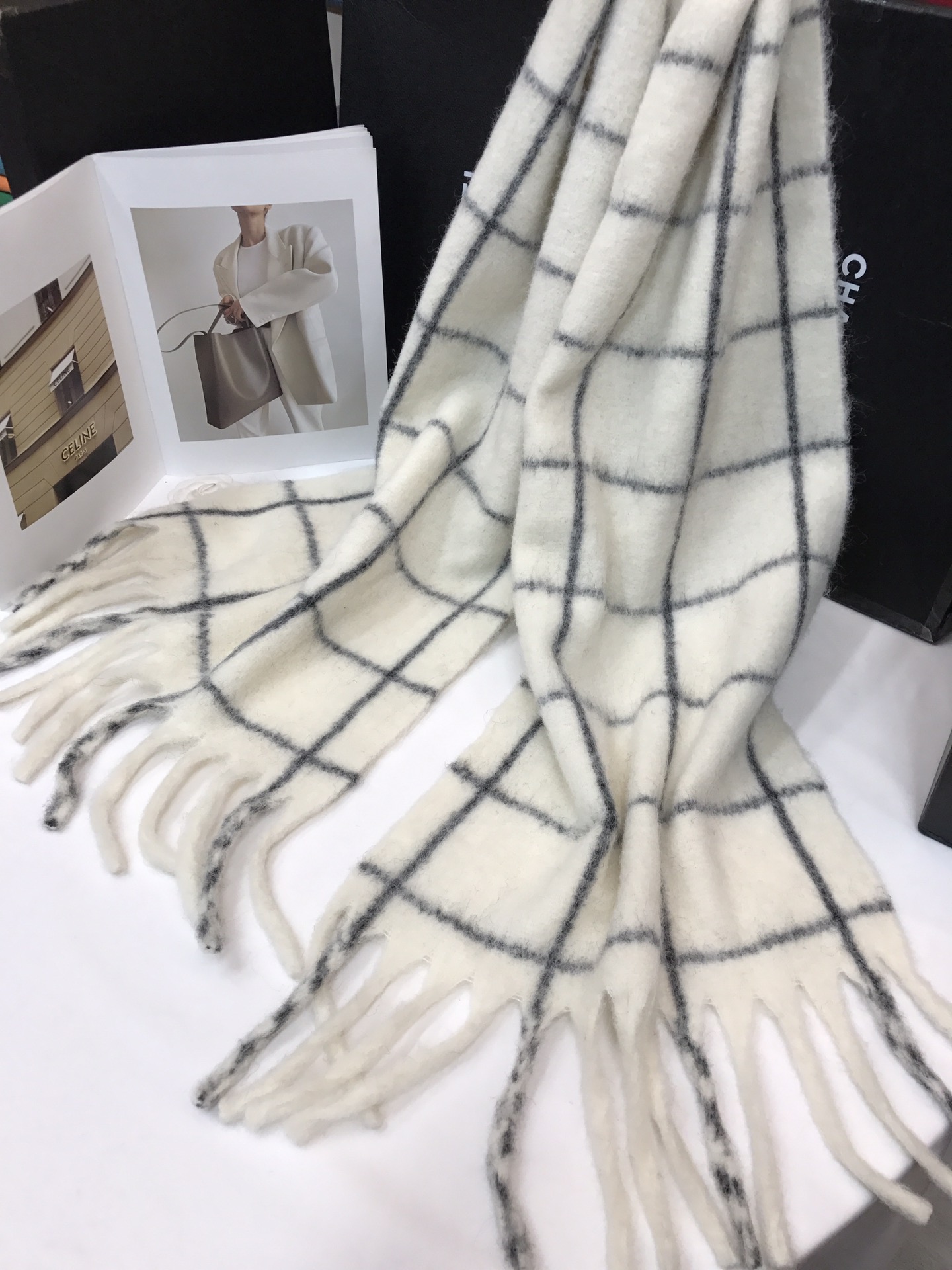 Spot cross-border wholesale e-commerce live-streaming supply chain with interlaced wool grids pic 1