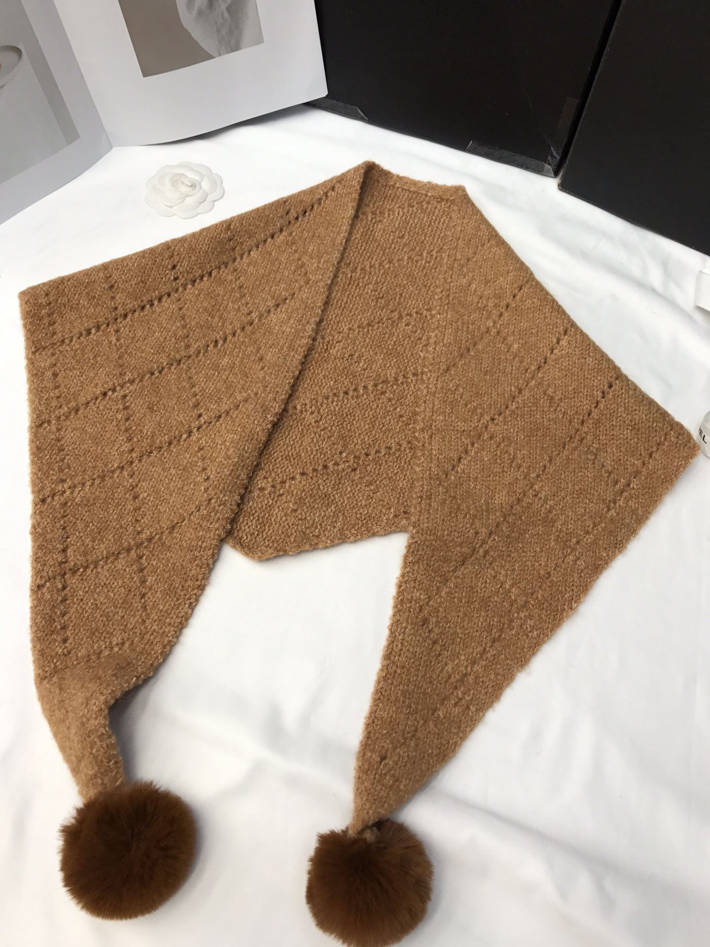 New cross-border wholesale e-commerce live streaming, available button hanging balls, triangular towels, pom-poms, detachable, supply chain pic 7