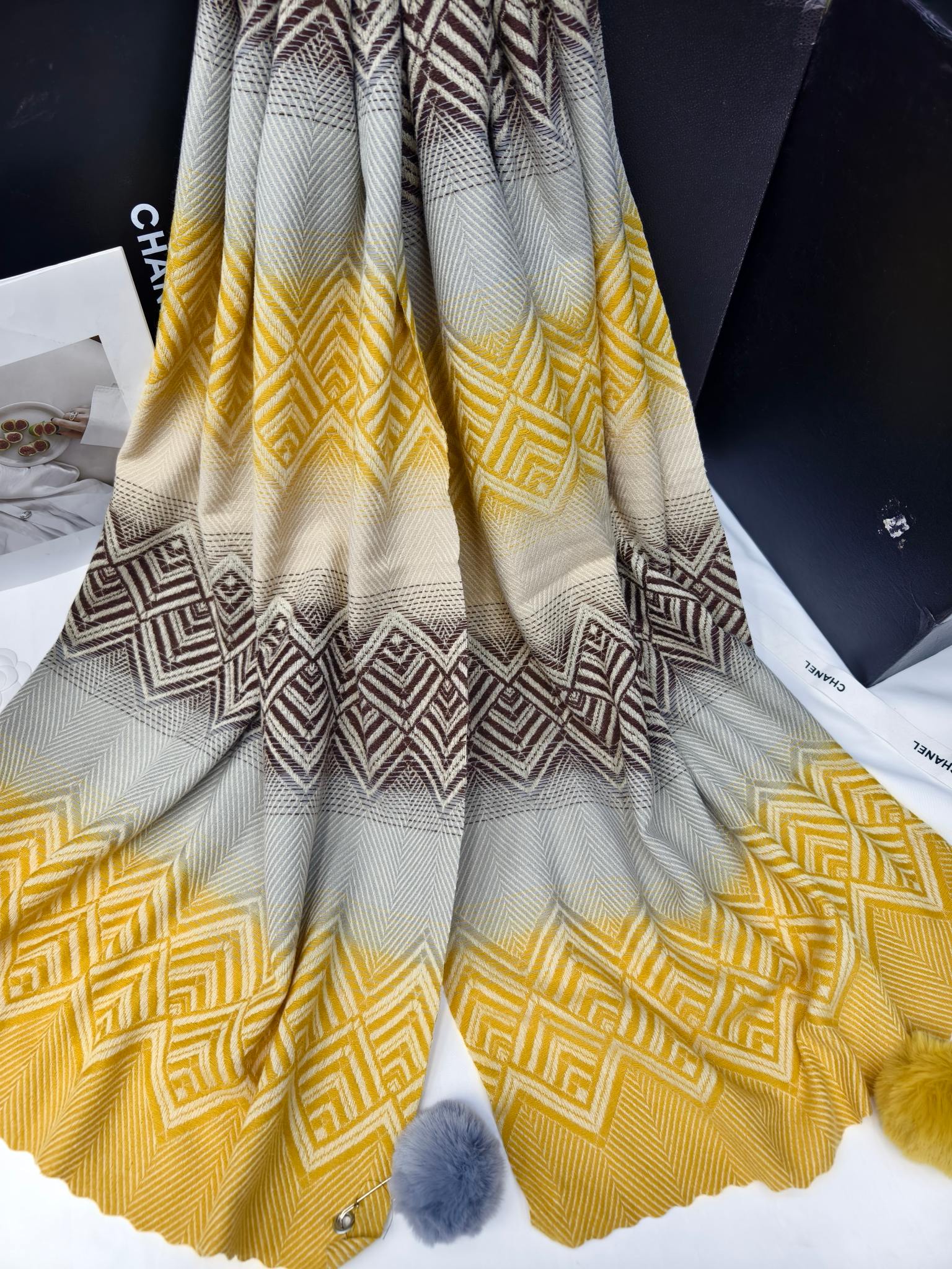 Cross-border scarf wholesale e-commerce live-streaming supply chain, new jacquard ruyi herringbone tassels and pom-poms pic 7