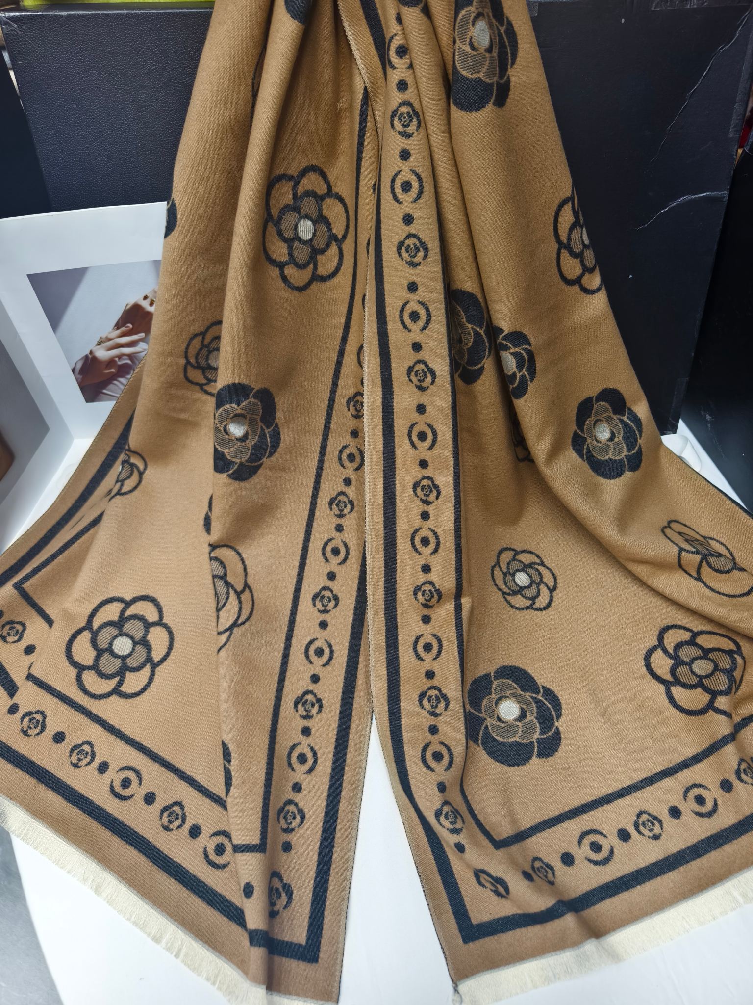 Export scarf wholesale e-commerce live-streaming supply chain high-speed camellia supply pic 4