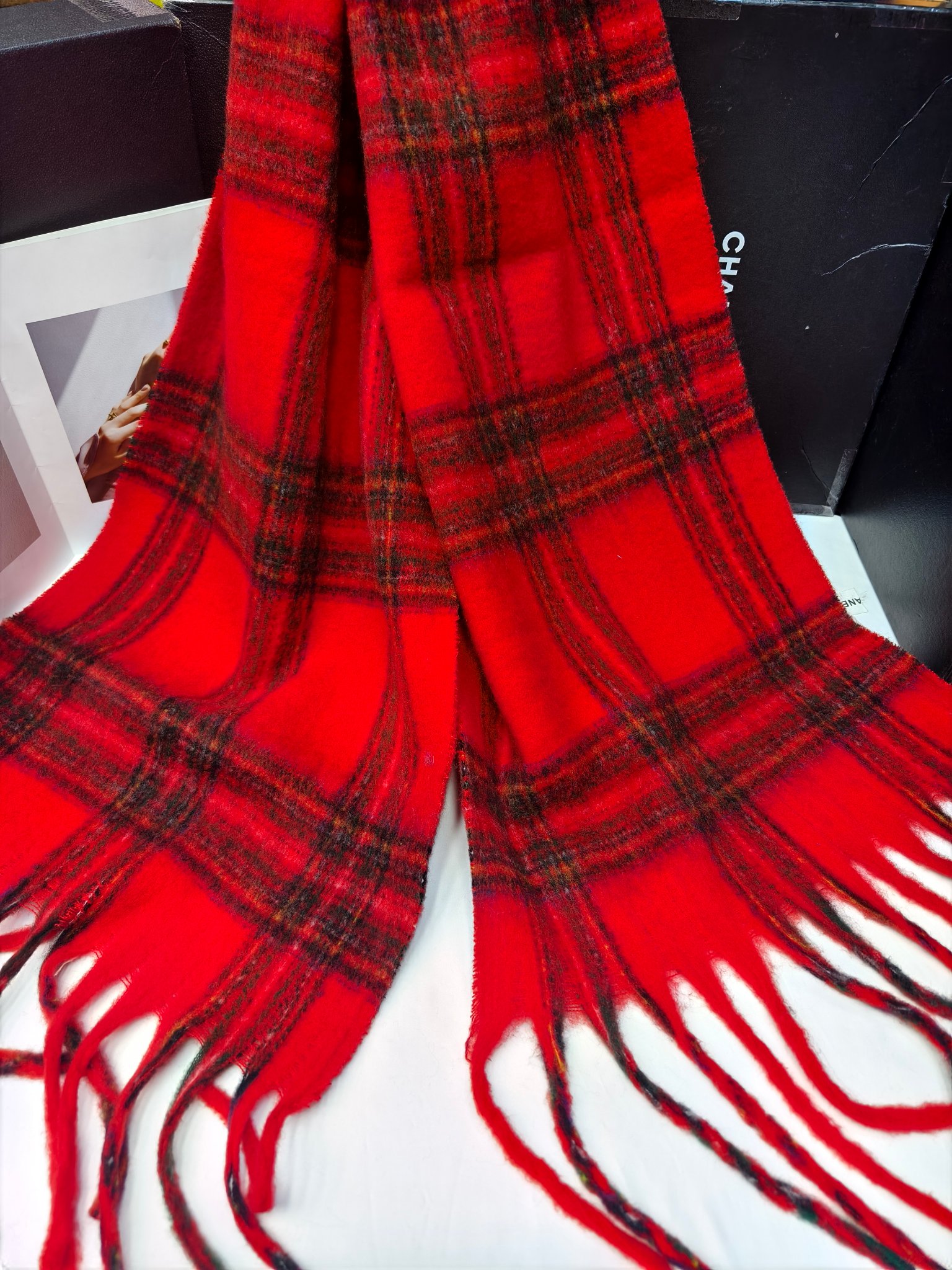 Cross-border wholesale of scarves, e-commerce live streaming, supply chain, new order style, classic British check pic 4
