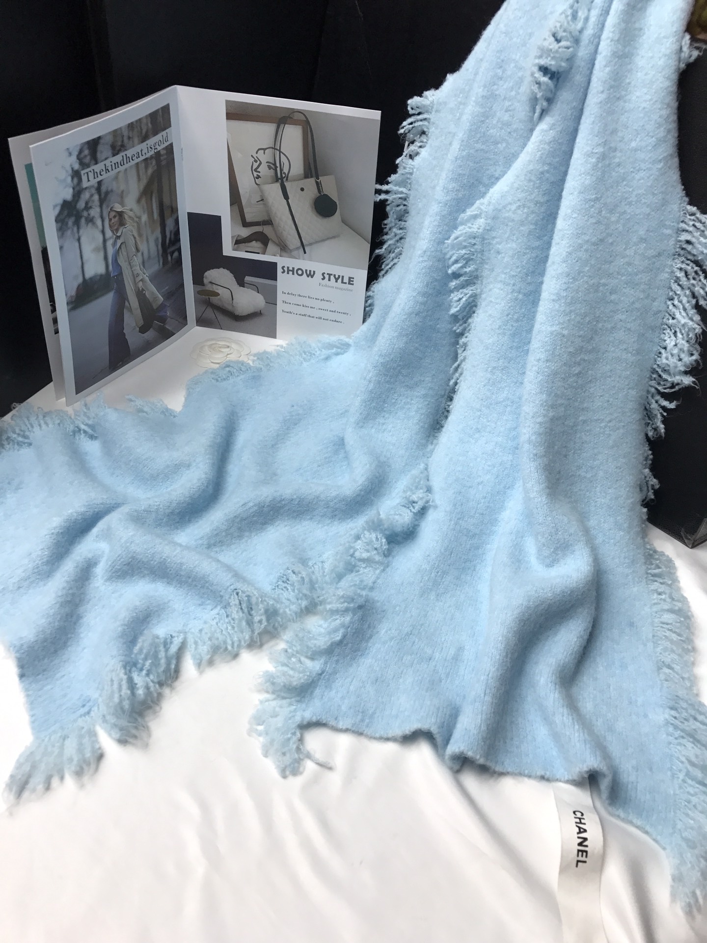 New cross-border scarf wholesale in stock, e-commerce live streaming, dynamic tassel long scarf supply chain supply pic 1