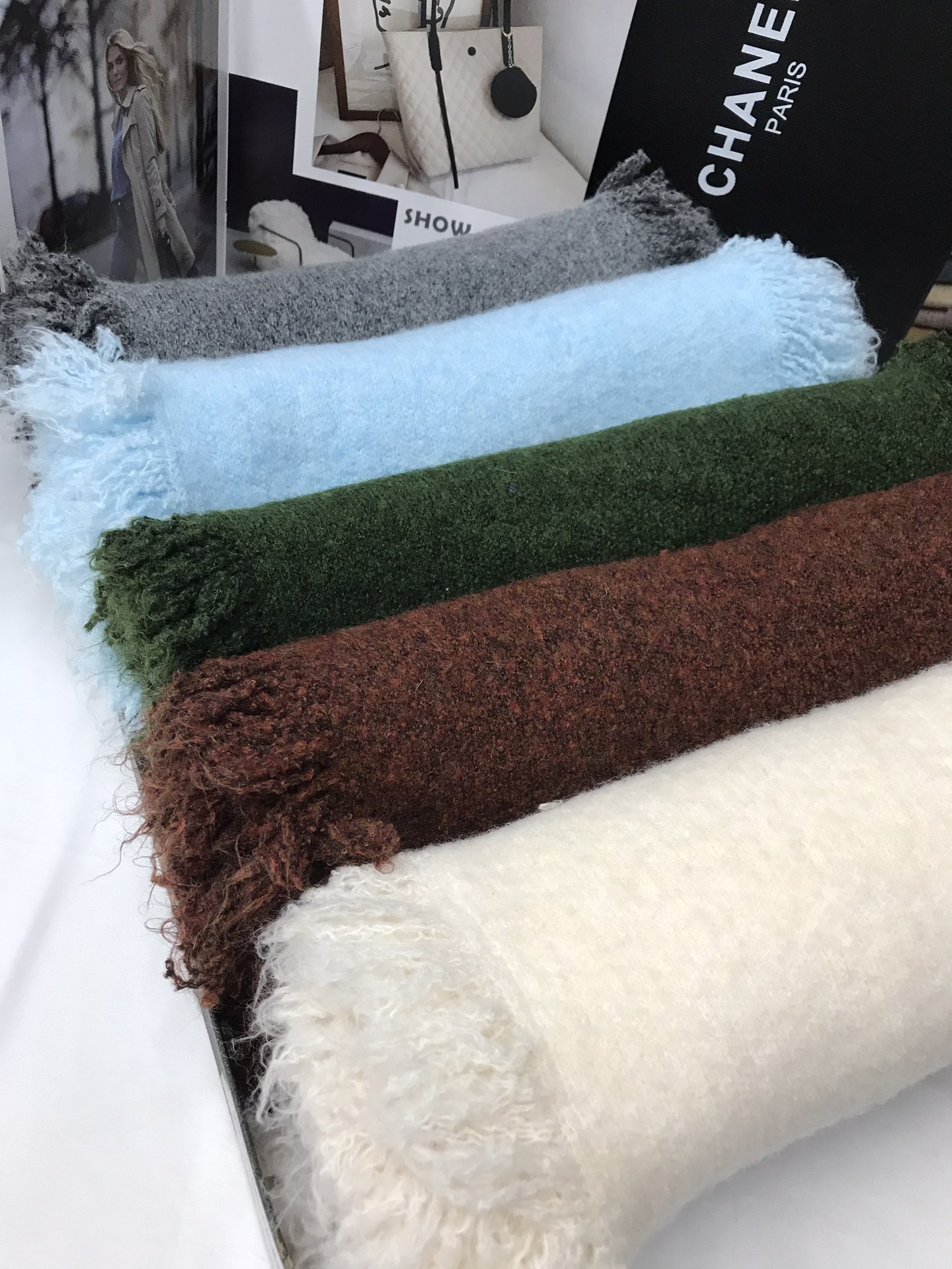 New cross-border scarf wholesale in stock, e-commerce live streaming, dynamic tassel long scarf supply chain supply pic 8