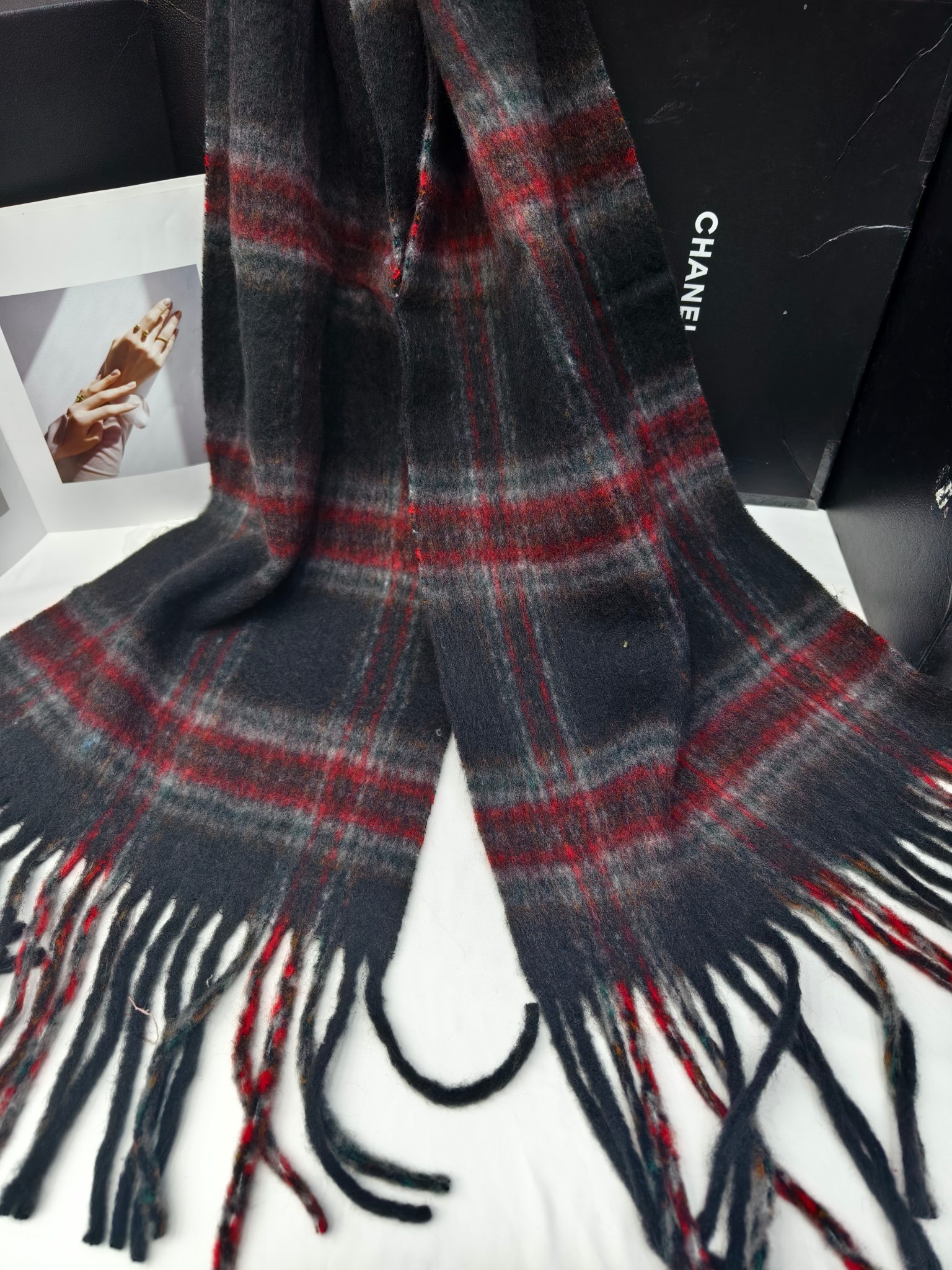Cross-border wholesale of scarves, e-commerce live streaming, supply chain, new order style, classic British check pic 8