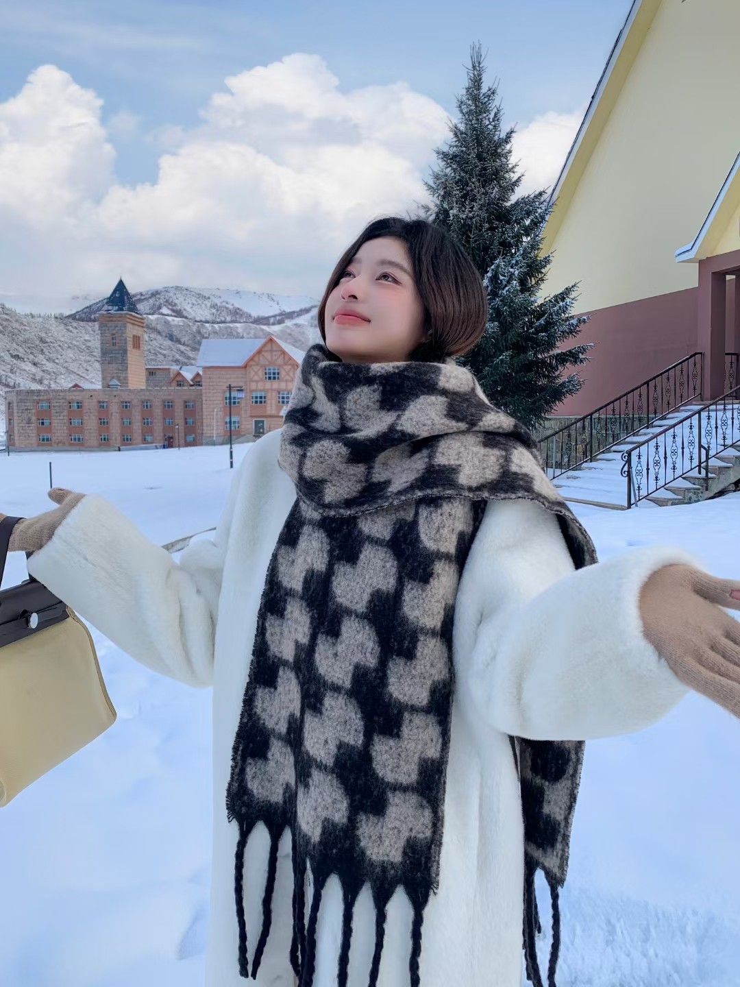 Cross-border scarf wholesale e-commerce live-streaming supply chain for new wool bows pic 1