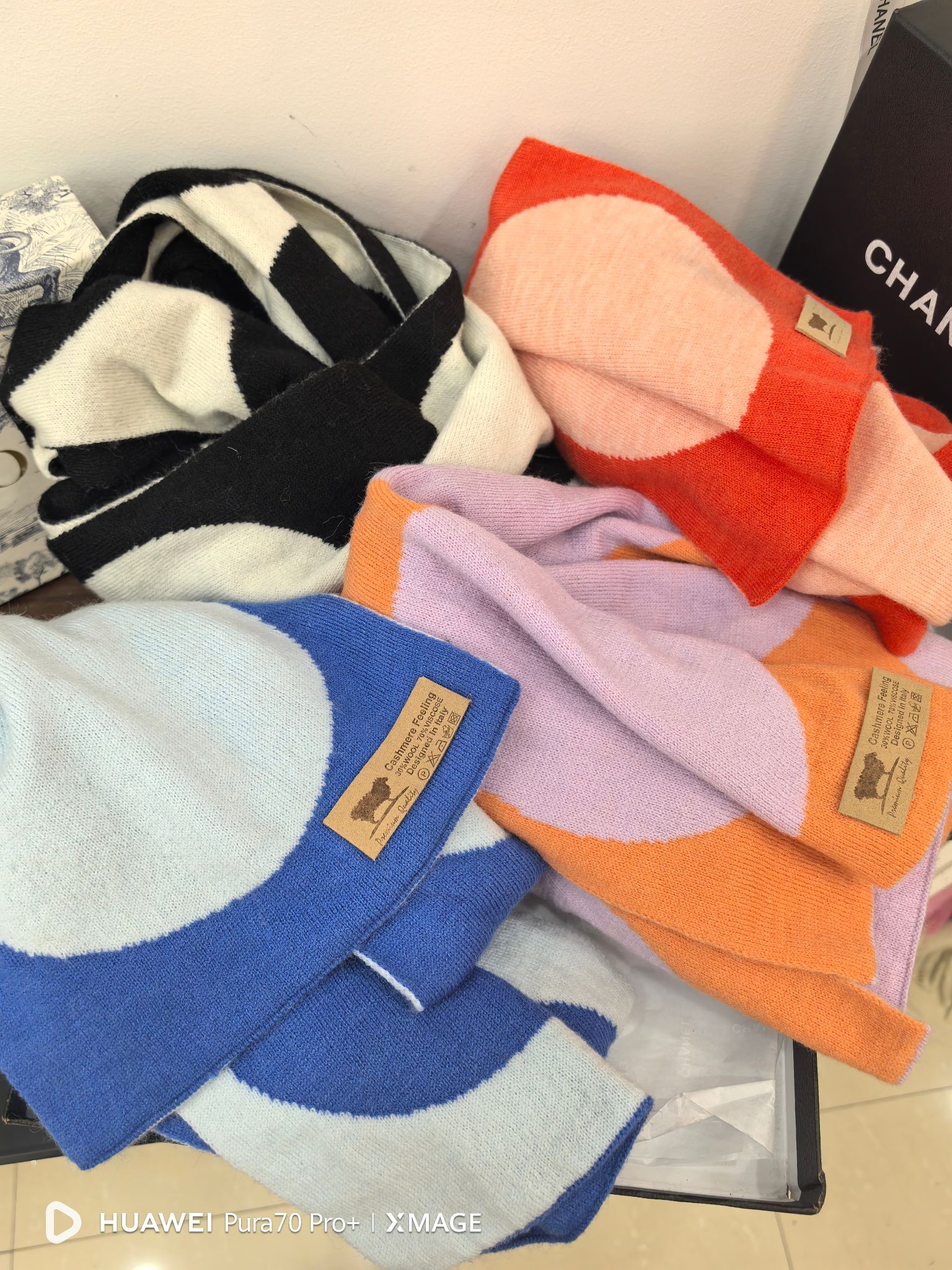 Wholesale of export scarves, e-commerce live streaming, new in stock, wool blend, large polka dot supply chain pic 9