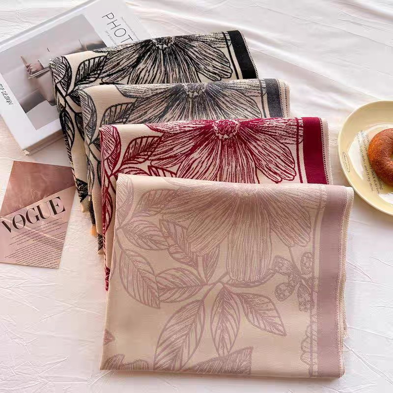 Wholesale of new high-speed jacquard large flower cross-border scarves, e-commerce live streaming supply chain pic 3