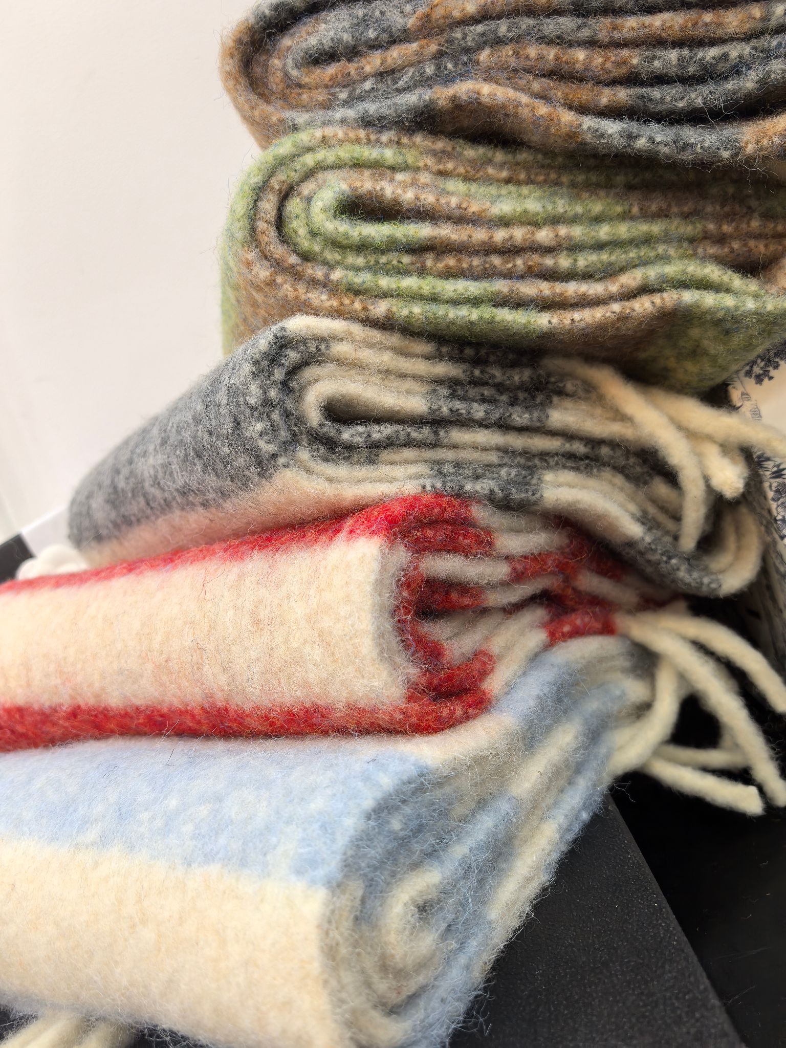 Wholesale of export scarves, e-commerce live streaming supply chain, new style in stock, vintage wool thick beard pic 2