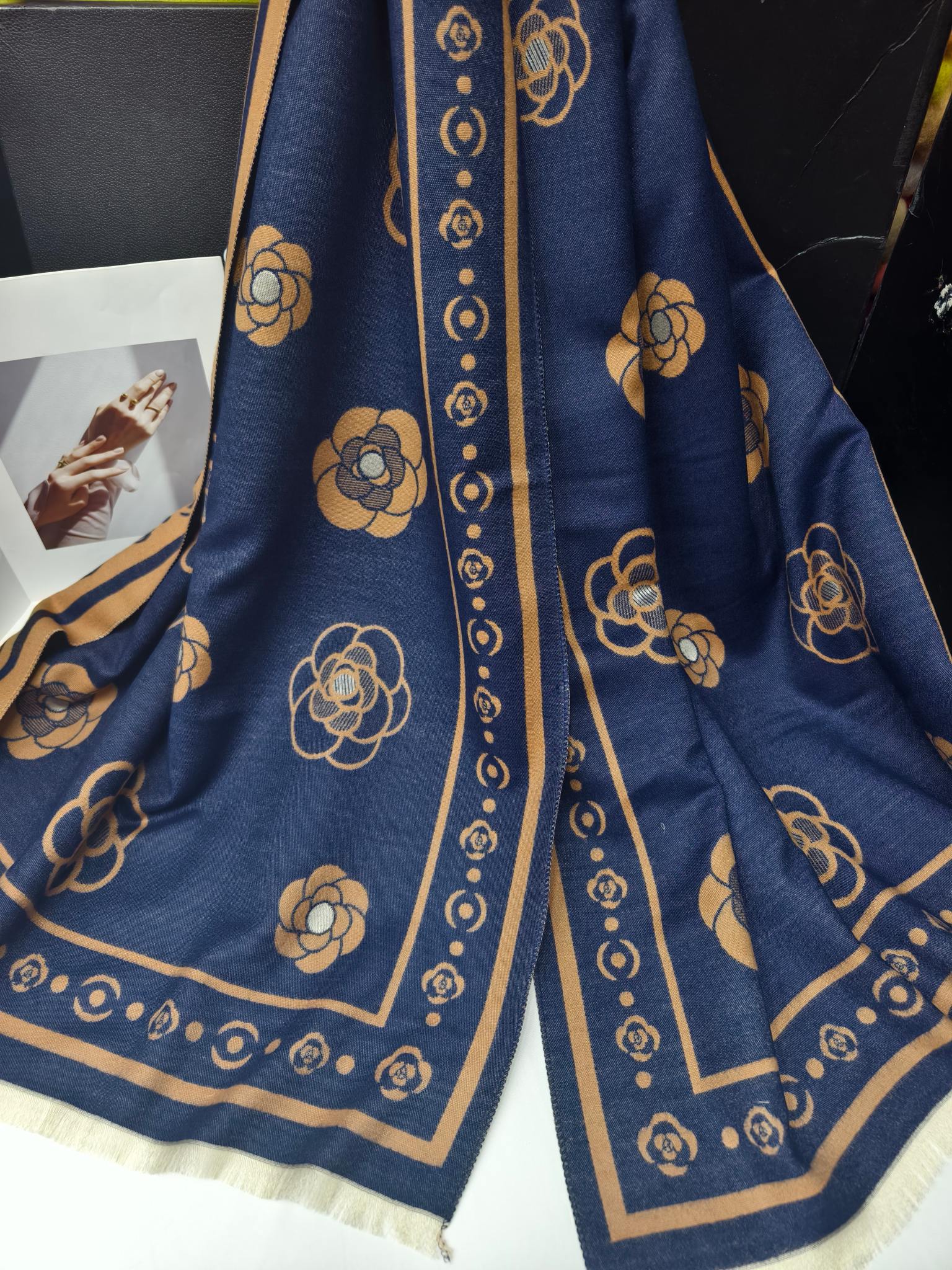 Export scarf wholesale e-commerce live-streaming supply chain high-speed camellia supply pic 11