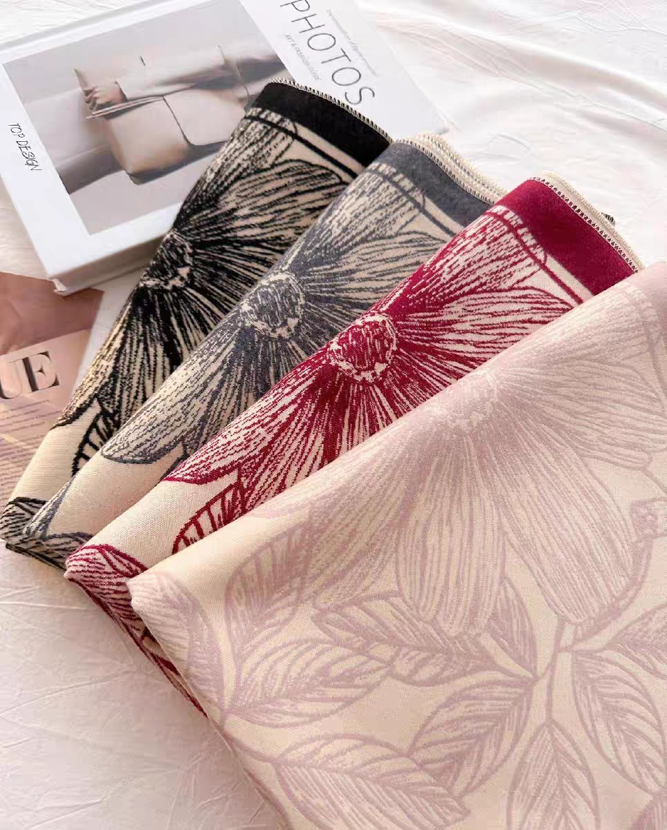 Wholesale of new high-speed jacquard large flower cross-border scarves, e-commerce live streaming supply chain pic 4