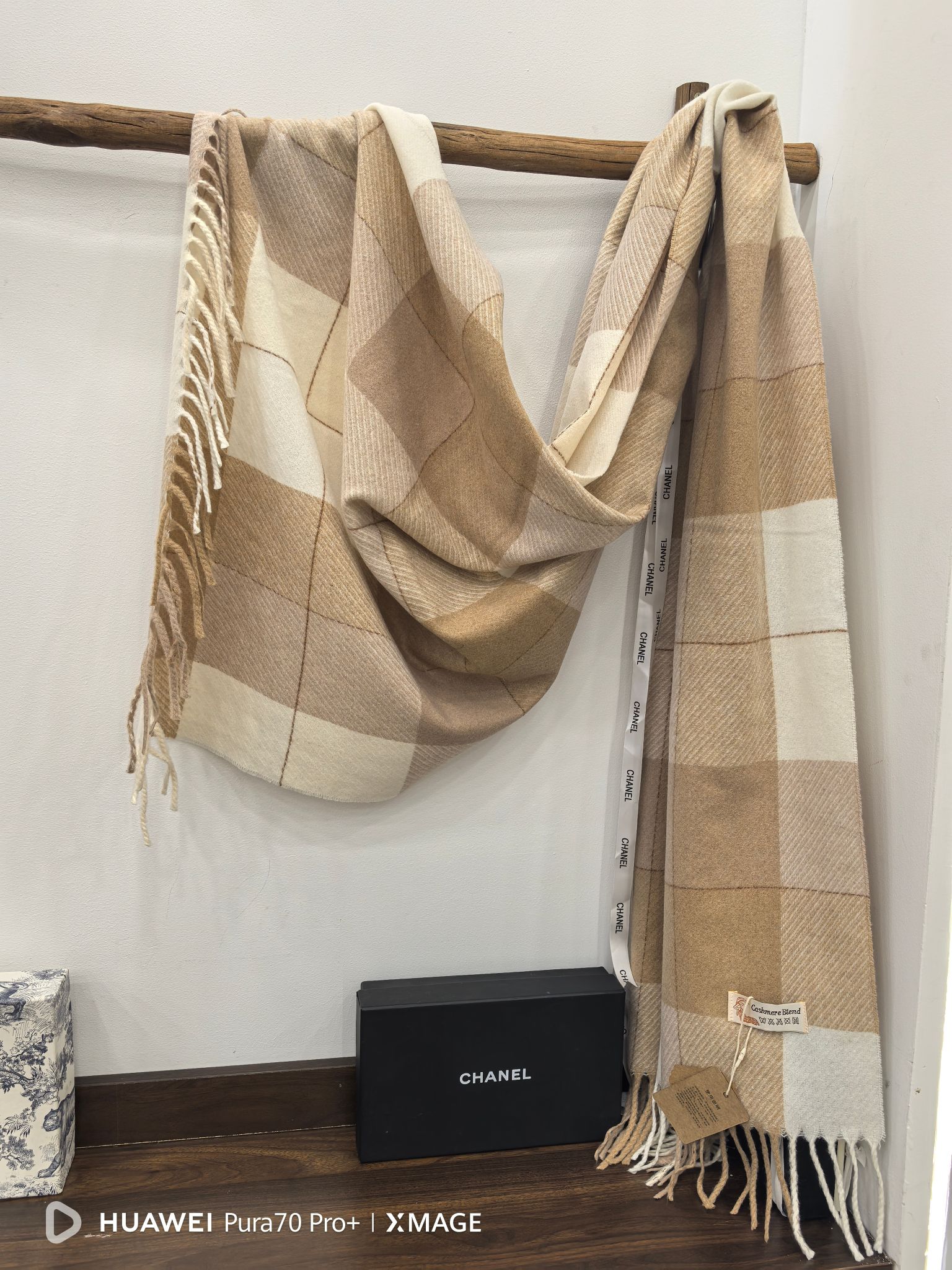 Wholesale of cross-border scarves in stock, e-commerce live streaming, supply chain, 96 wool series, silver wire grid, wool grid pic 1