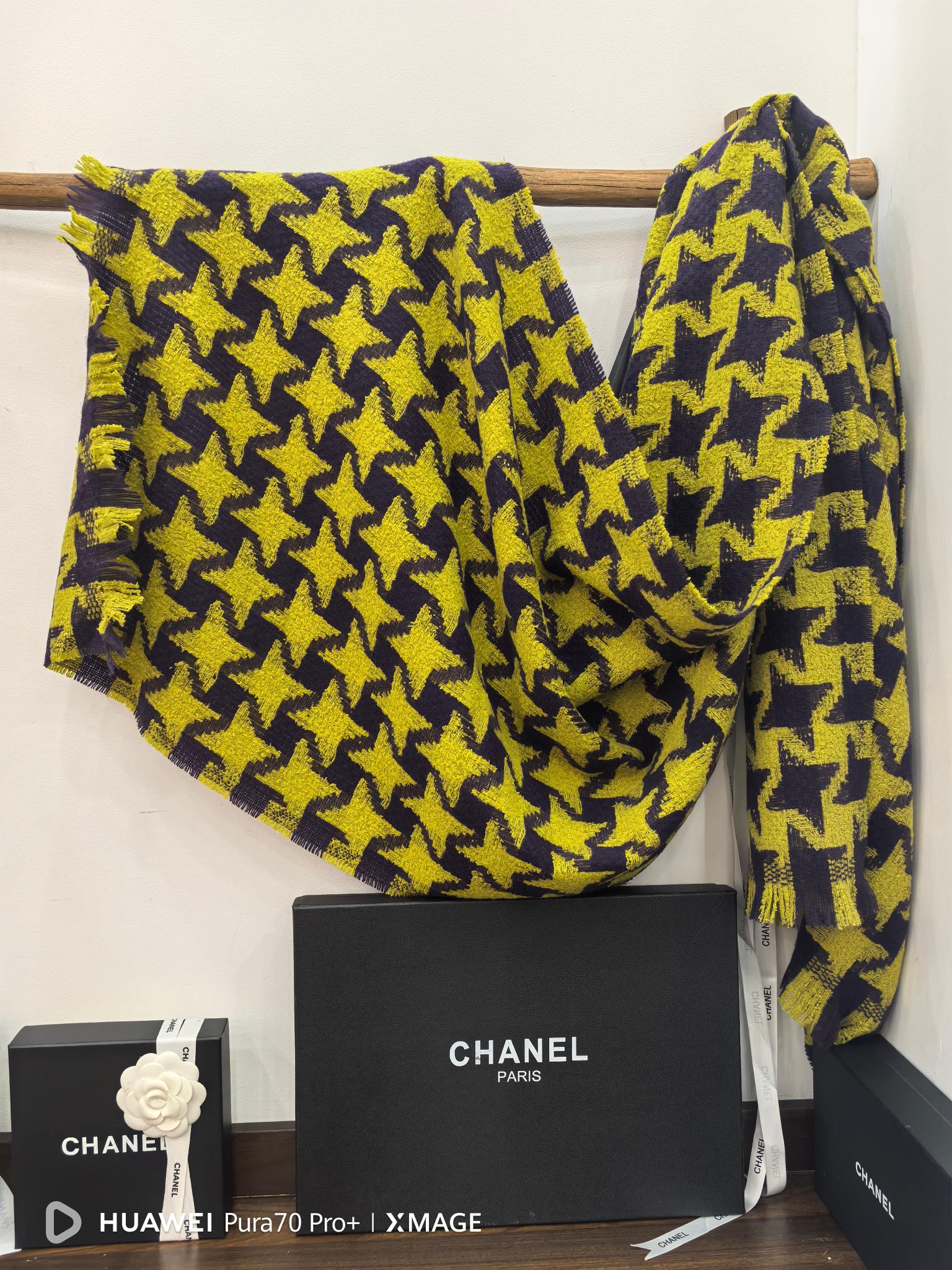 Wholesale of cross-border scarves in stock, e-commerce live streaming, supply chain, classic airplane windmill pattern, thousand bird pattern pic 2
